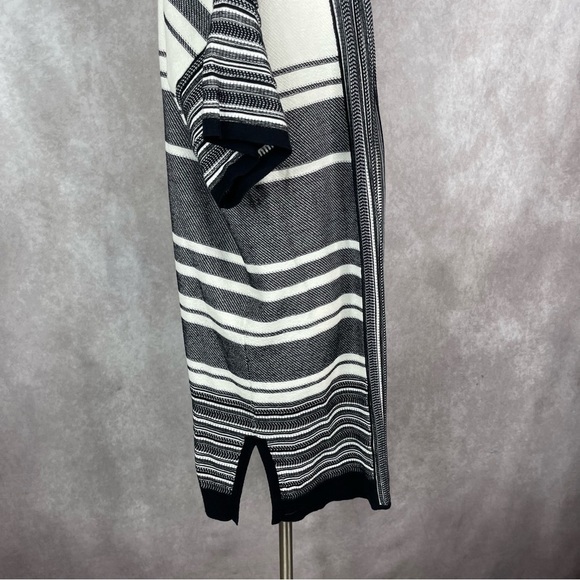 Vince Multi Stripe Knit Short Sleeve Open Cardigan In Black White Size XS - Picture 6 of 11